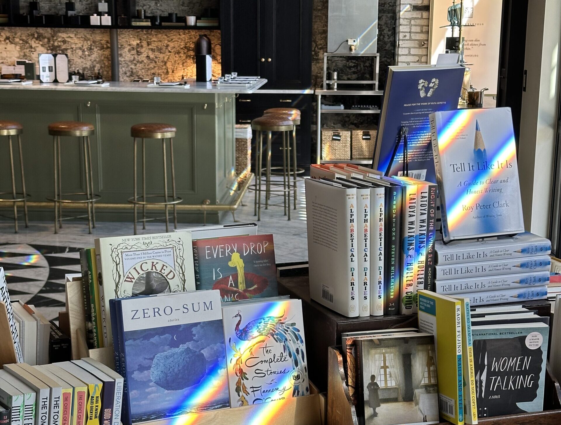 Why Everyone Falls in Love with Oxford Exchange in Tampa